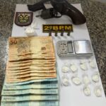 Polícia intercepta delivery de drogas e prende mulher no bairro Operário