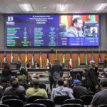 Assembleia Legislativa rejeita oito vetos do Governo e promulga projetos em segurança, saúde e educação