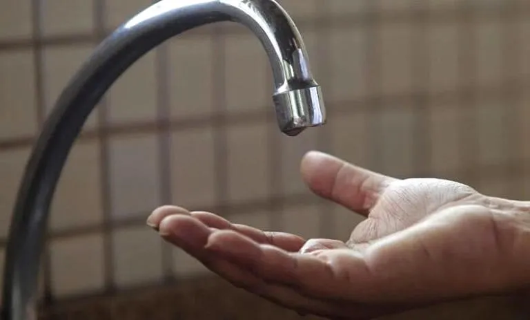 Moradores da Pintolândia denunciam falta de água e baixa pressão no abastecimento em Boa Vista