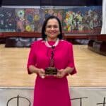 Gardênia Cavalcante, foi homenageada pela Justiça do Trabalho por iniciativa que promove educação formal e qualificação profissional para pessoas privadas de liberdade. – Fotos: Ascom | Sesi-RR