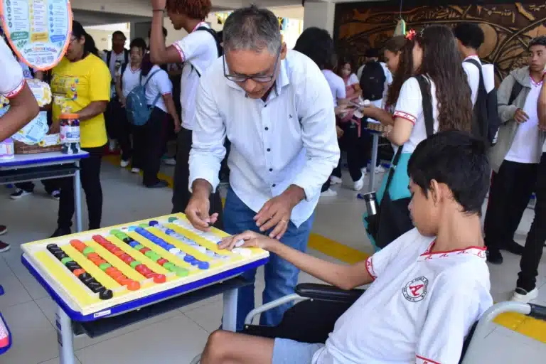 Escola Ana Libória promove atividades de inclusão no Dia Nacional de Luta da Pessoa com Deficiência
